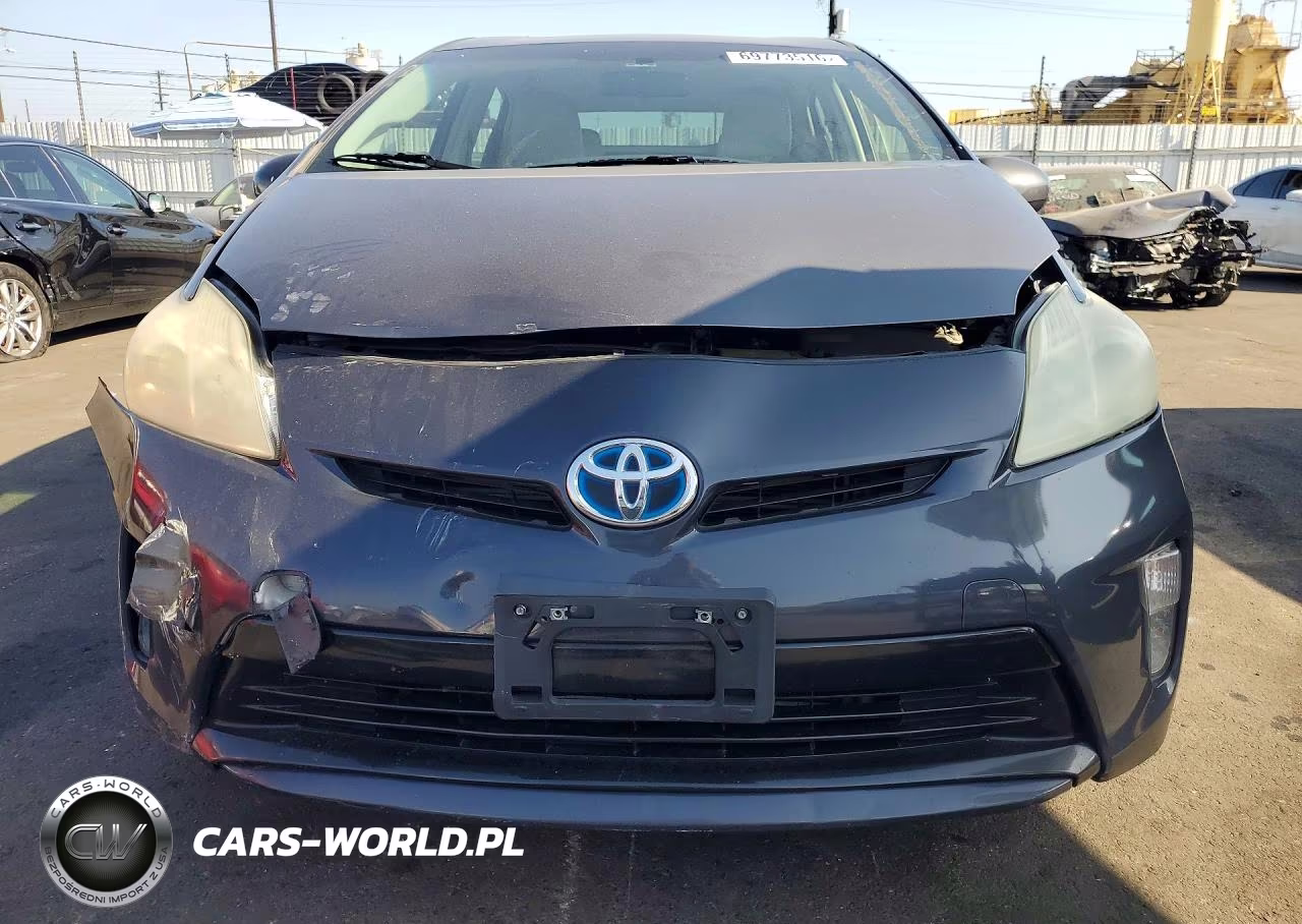 2013 Toyota Prius Three VIN:JTDKN3DU6D1645714 - 5