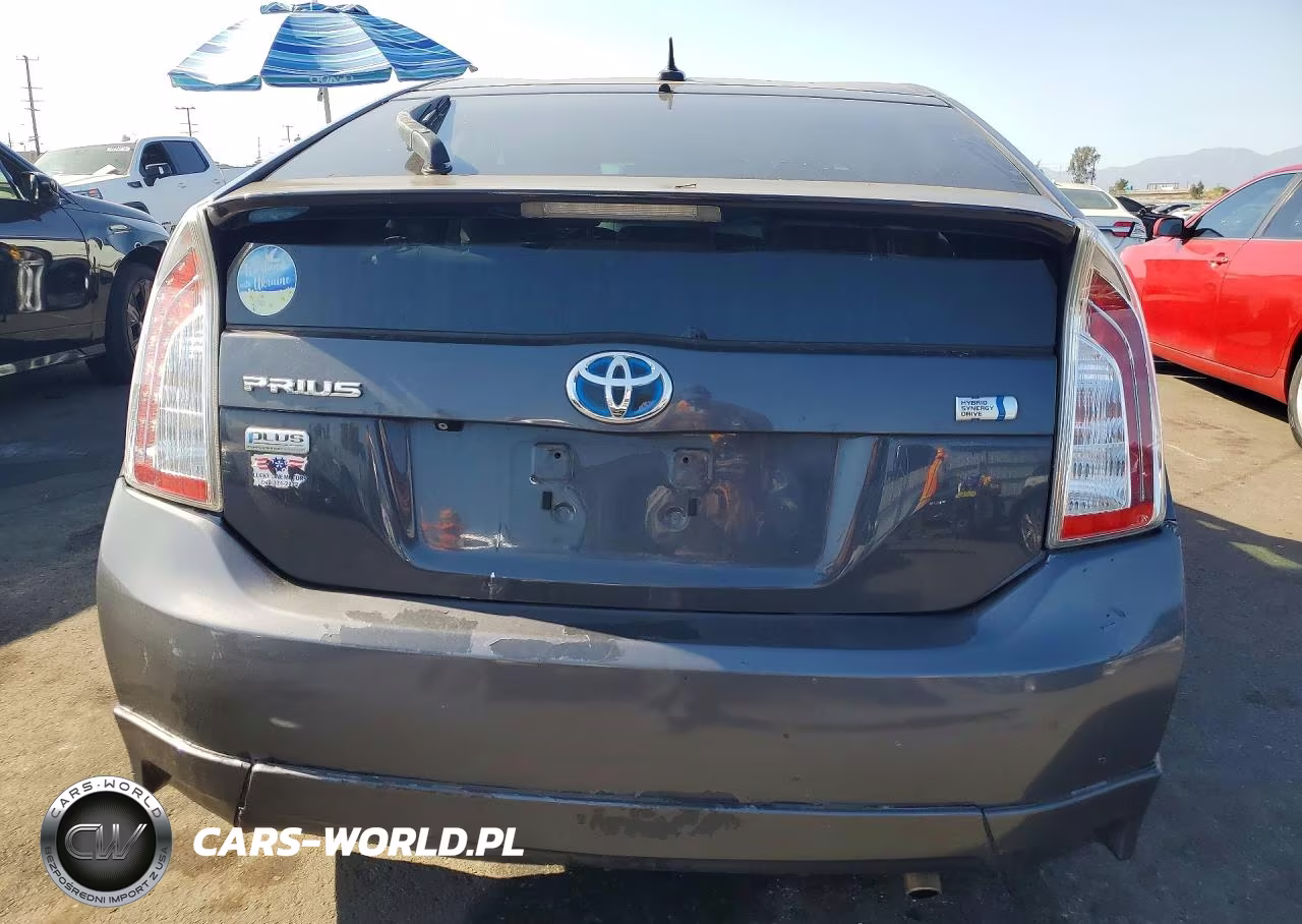 2013 Toyota Prius Three VIN:JTDKN3DU6D1645714 - 6