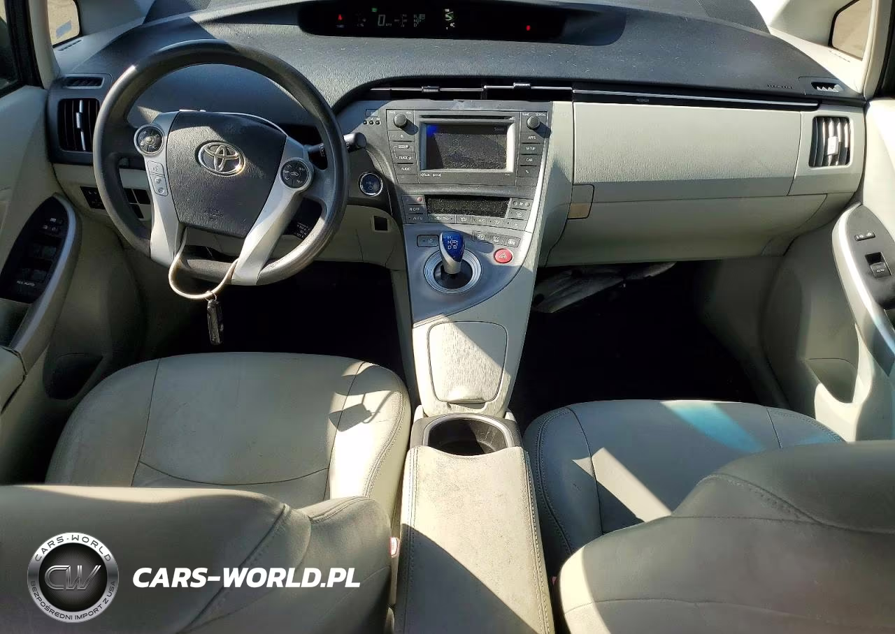 2013 Toyota Prius Three VIN:JTDKN3DU6D1645714 - 8