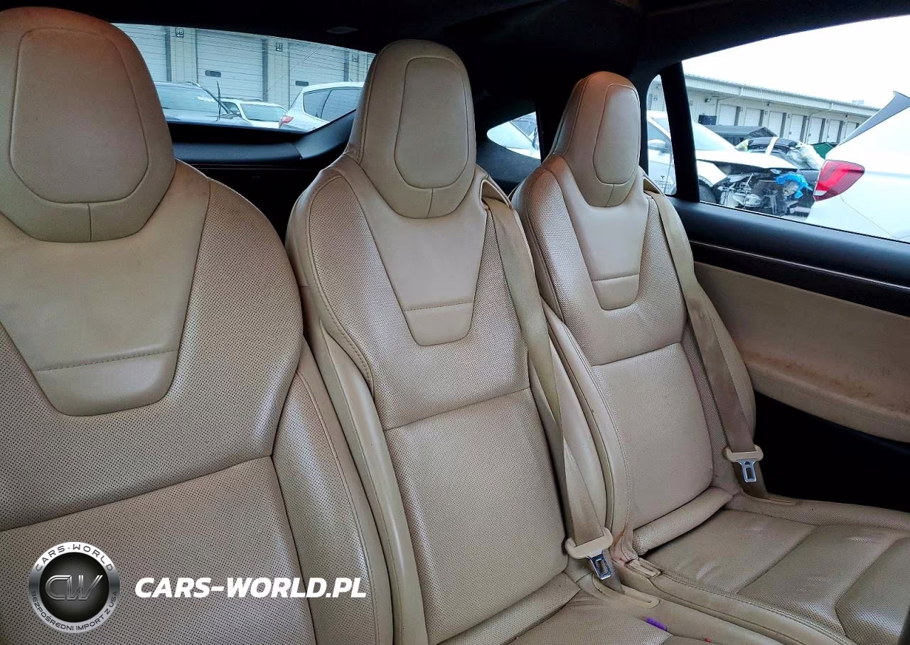 2016 Tesla Model X VIN:5YJXCAE47GFS00375 - 11