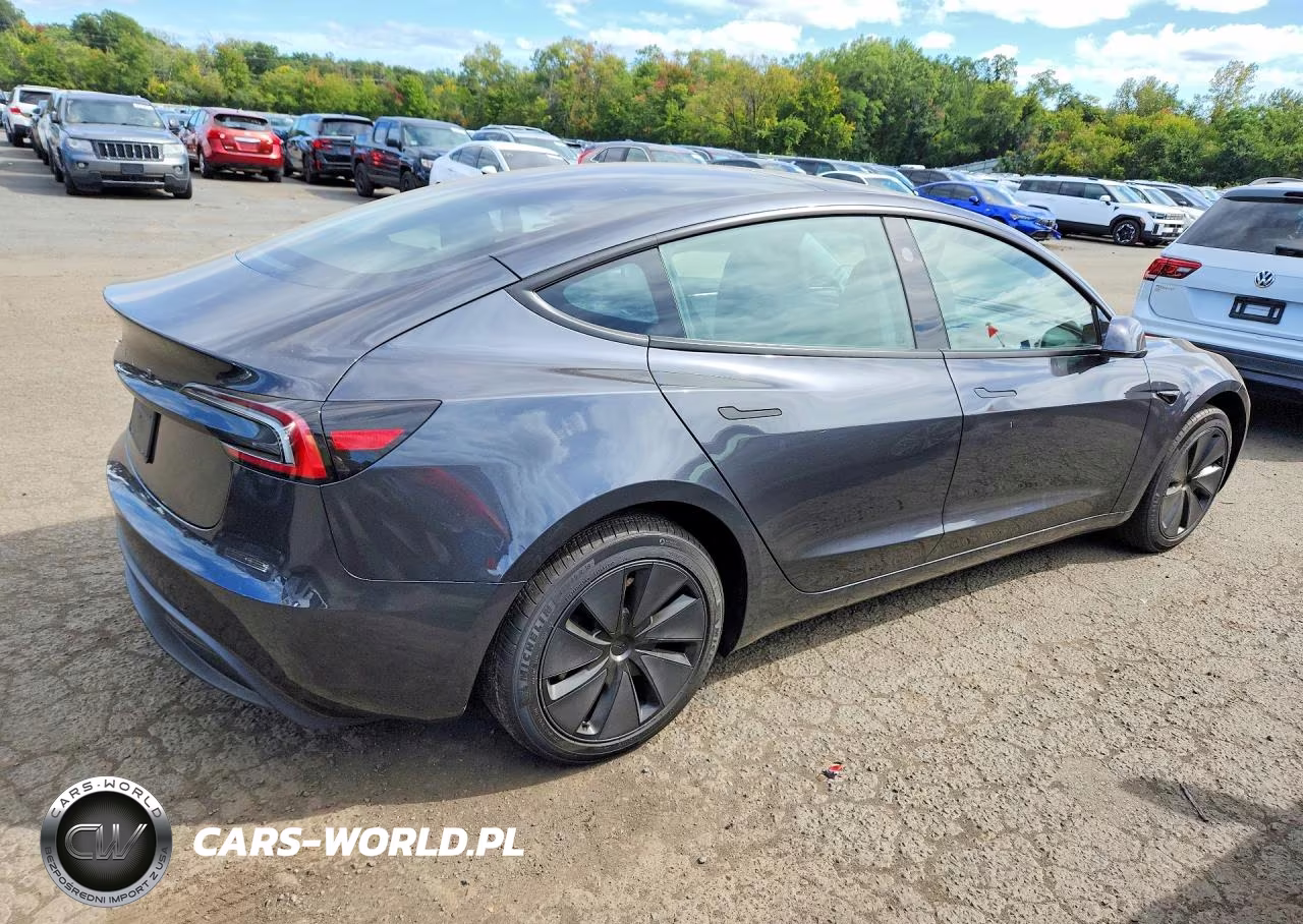 2025 Tesla Model 3 VIN:5YJ3E1EA5SF881837 - 3