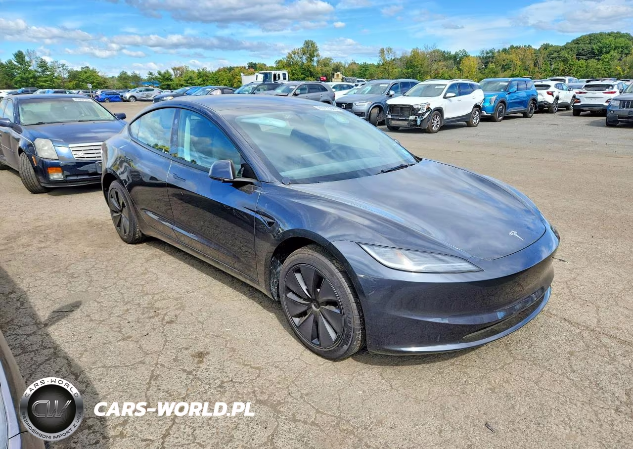 2025 Tesla Model 3 VIN:5YJ3E1EA5SF881837 - 4