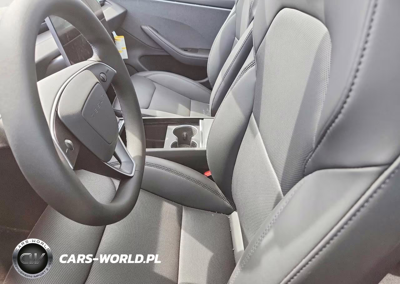 2025 Tesla Model 3 VIN:5YJ3E1EA5SF881837 - 7