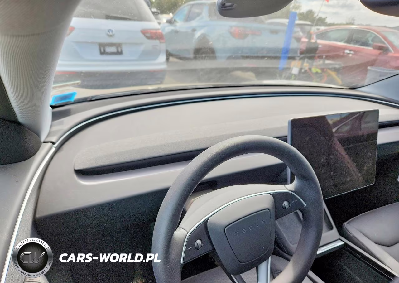 2025 Tesla Model 3 VIN:5YJ3E1EA5SF881837 - 9