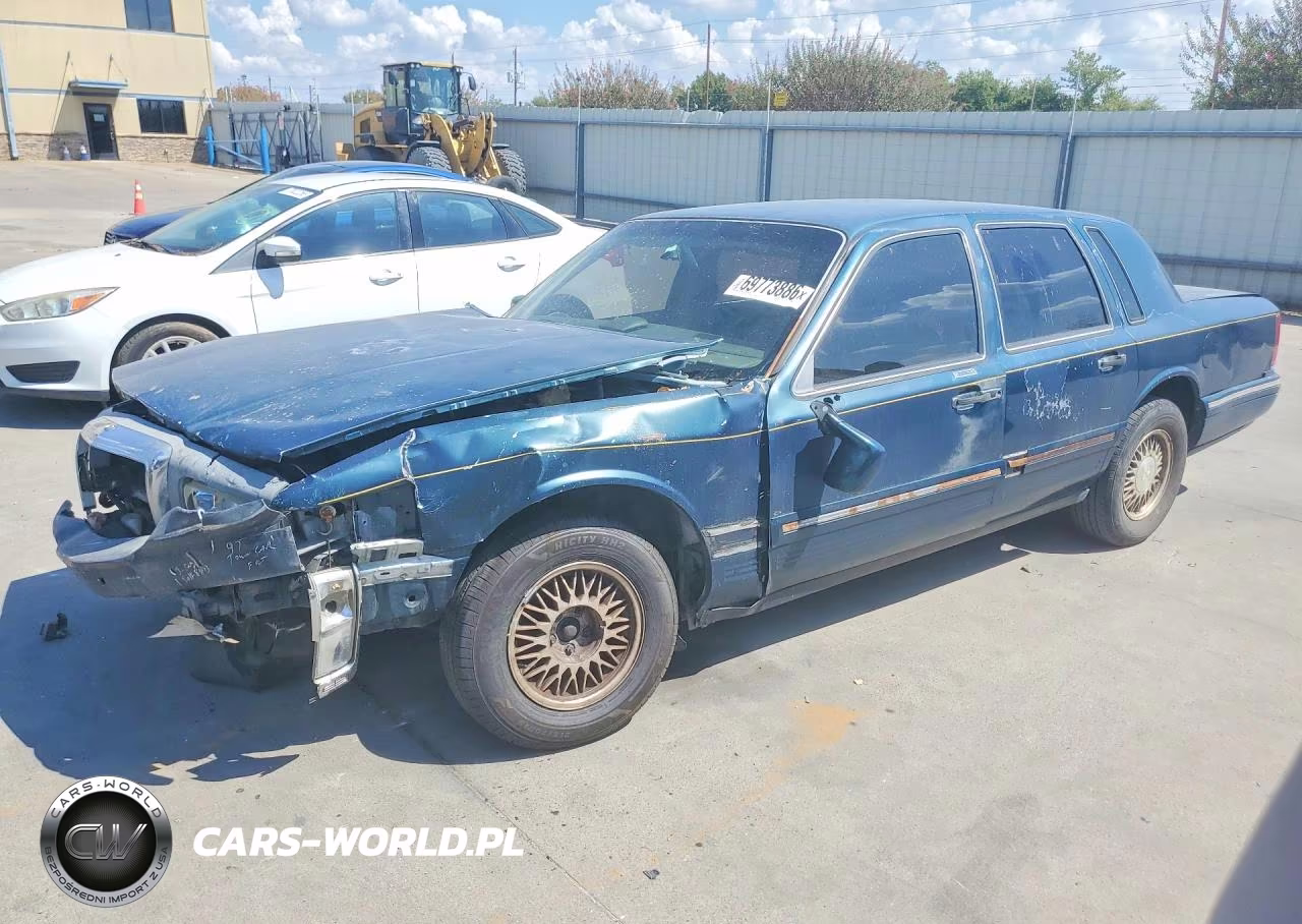 1997 Lincoln Town Car Signature