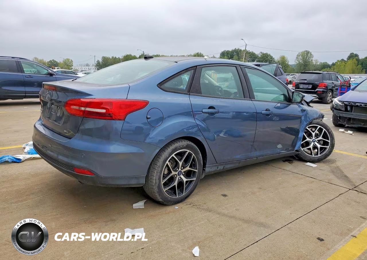 2018 Ford Focus Sel VIN:1FADP3H29JL276882 - 3