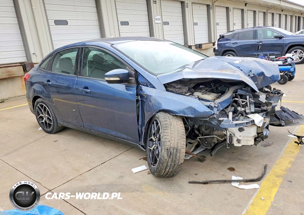 2018 Ford Focus Sel VIN:1FADP3H29JL276882 - 4