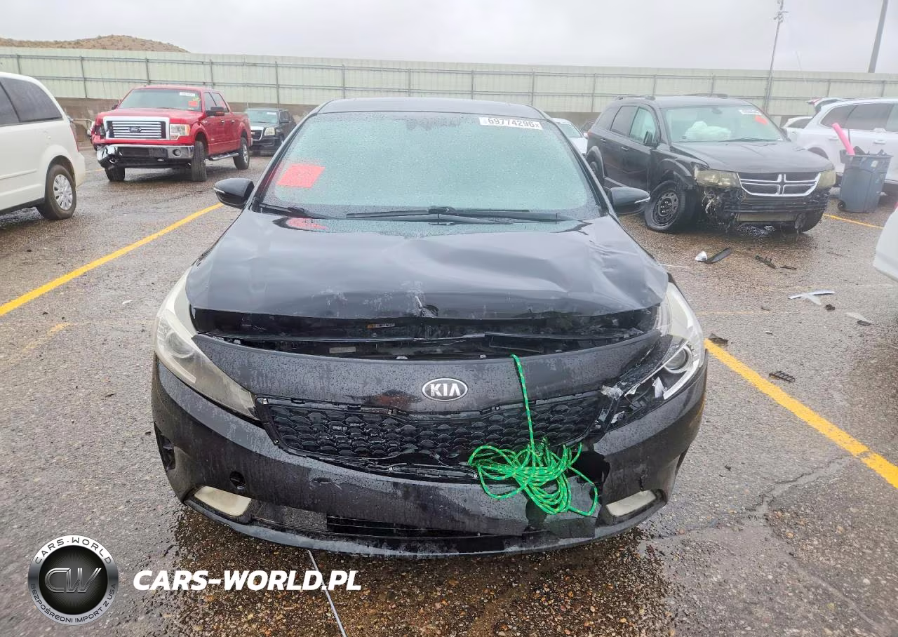 2018 Kia Forte S VIN:3KPFL4A7XJE226396 - 5