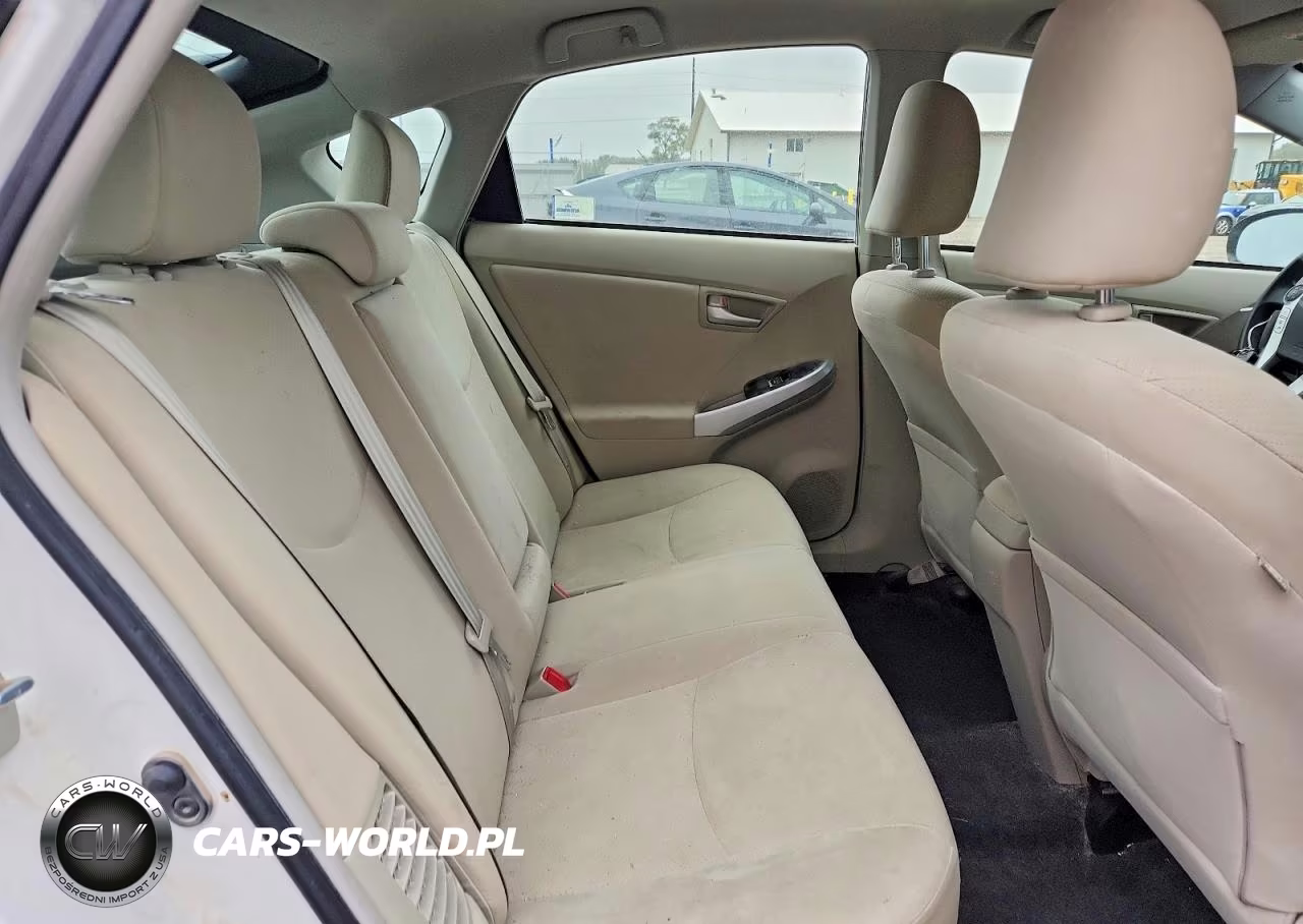 2013 Toyota Prius Three VIN:JTDKN3DU4D5566891 - 10