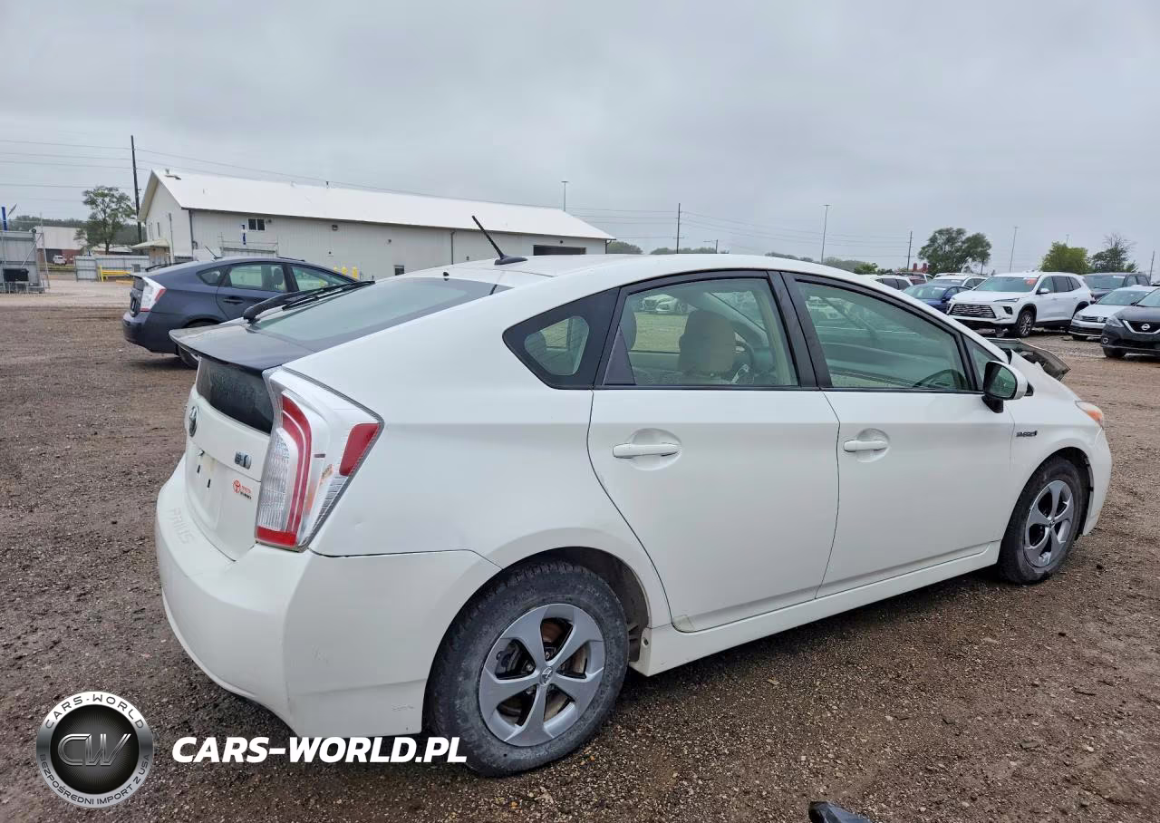 2013 Toyota Prius Three VIN:JTDKN3DU4D5566891 - 3