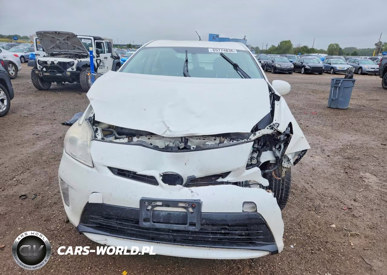 2013 Toyota Prius Three VIN:JTDKN3DU4D5566891 - 5