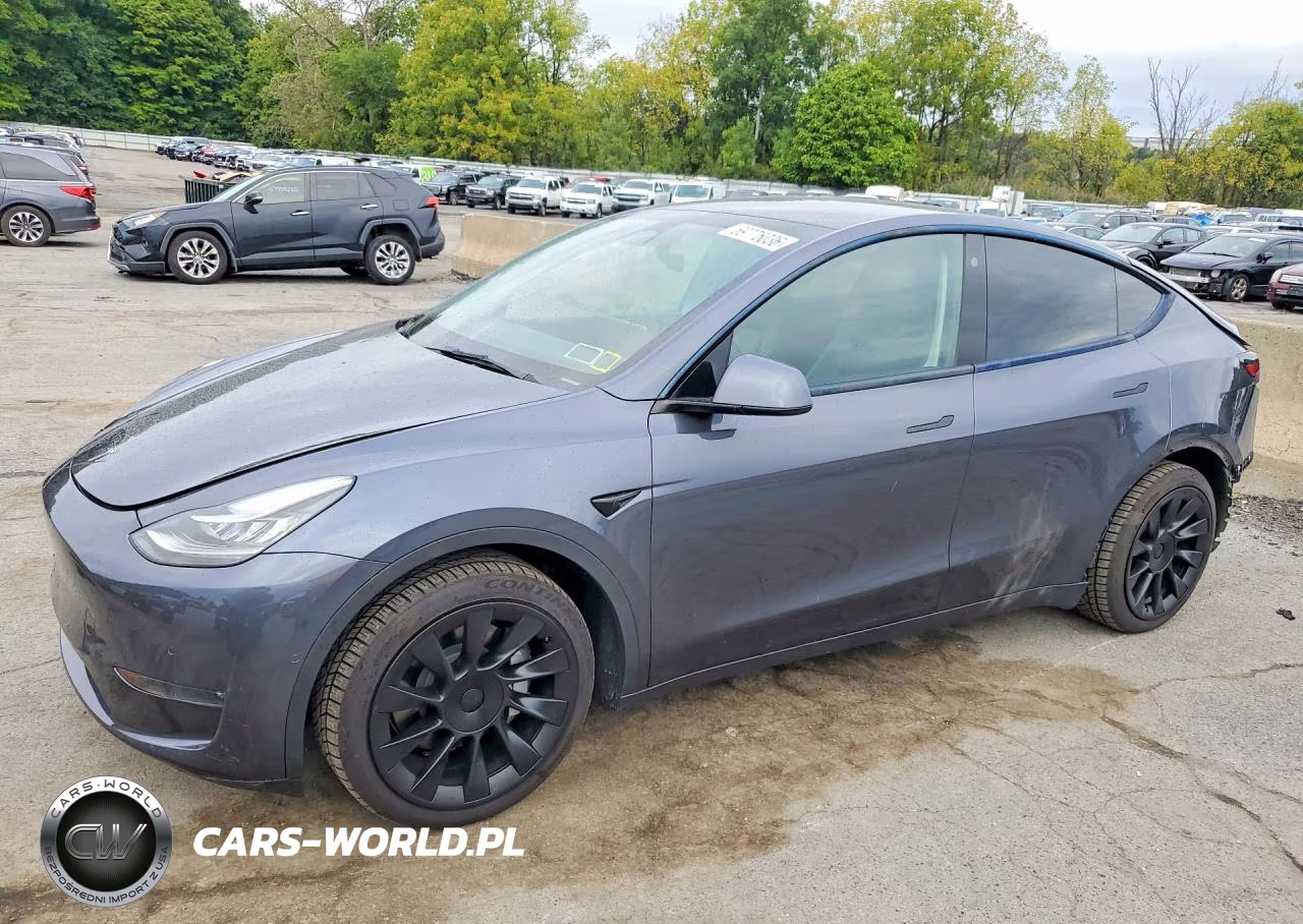 2022 Tesla Model Y – zdjęcie 1 z 12