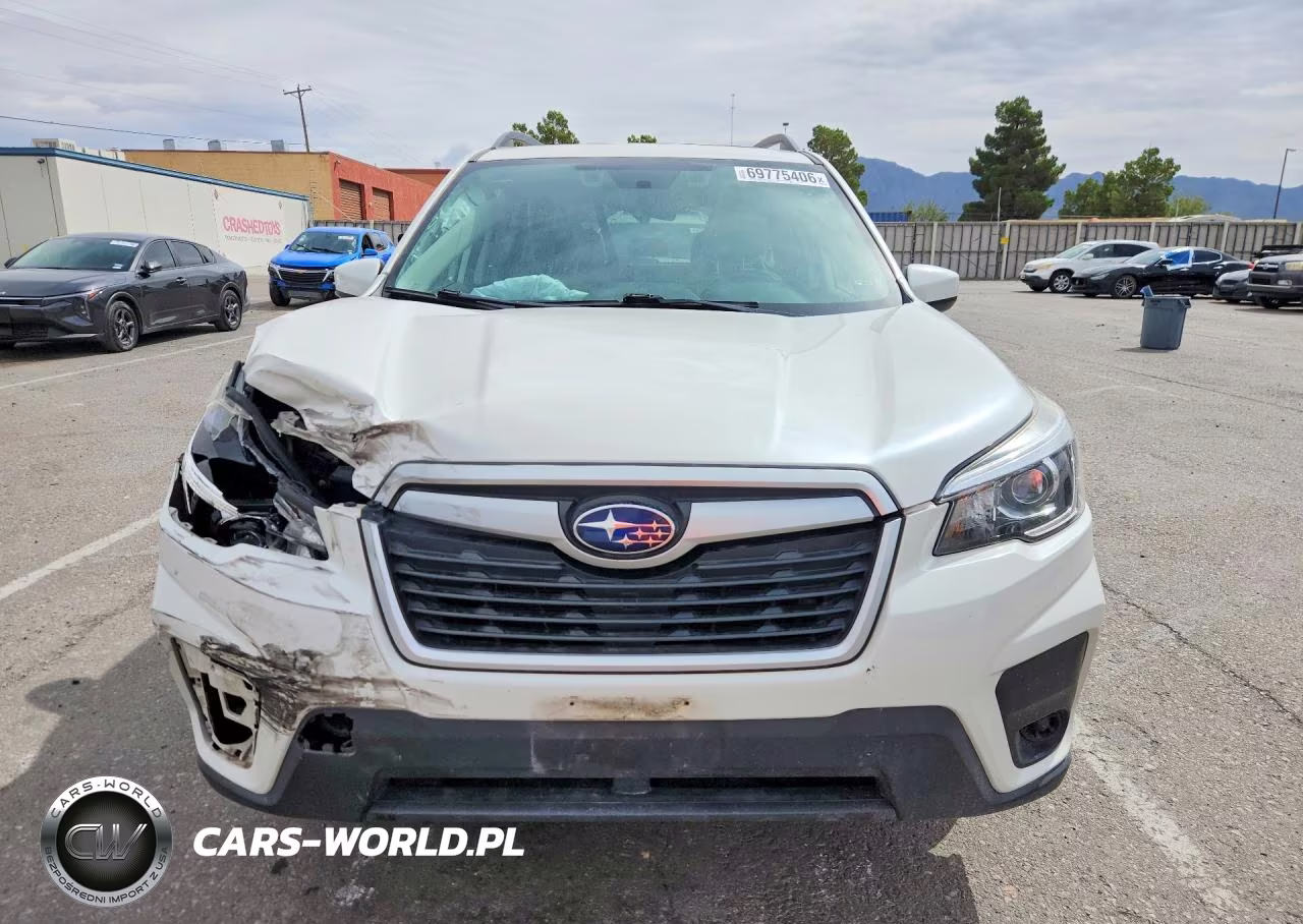 2019 Subaru Forester Premium VIN:JF2SKAEC2KH429965 - 5