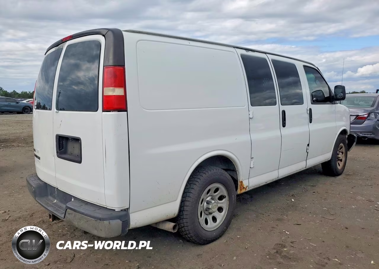 2011 Chevrolet Express G1500 VIN:1GCSGAF48B1148401 - 3