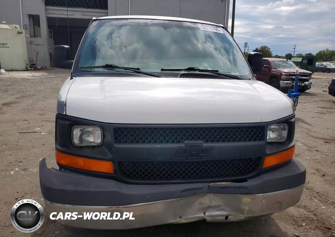 2011 Chevrolet Express G1500 VIN:1GCSGAF48B1148401 - 5