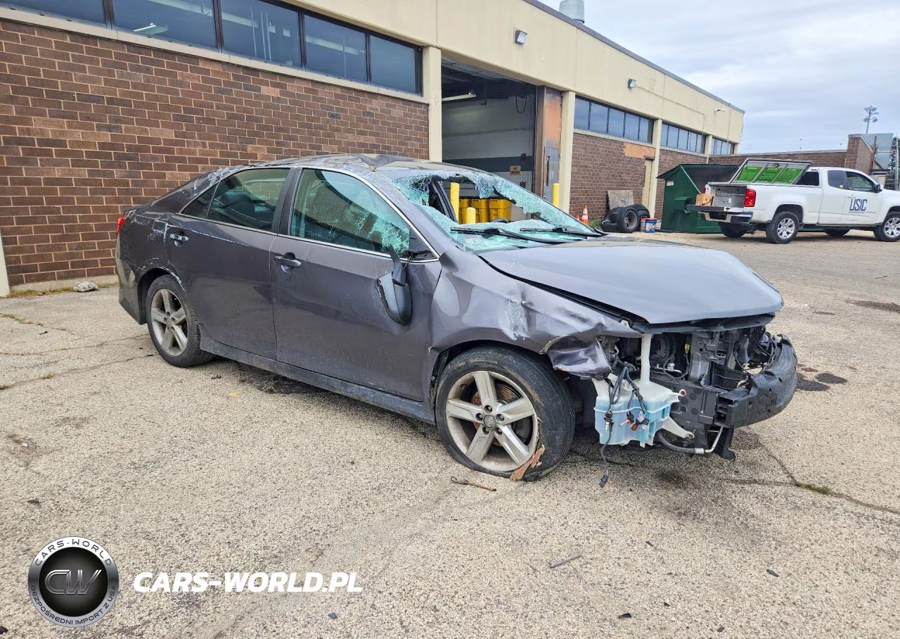 2014 Toyota Camry Se VIN:4T1BF1FK9EU746027 - 4