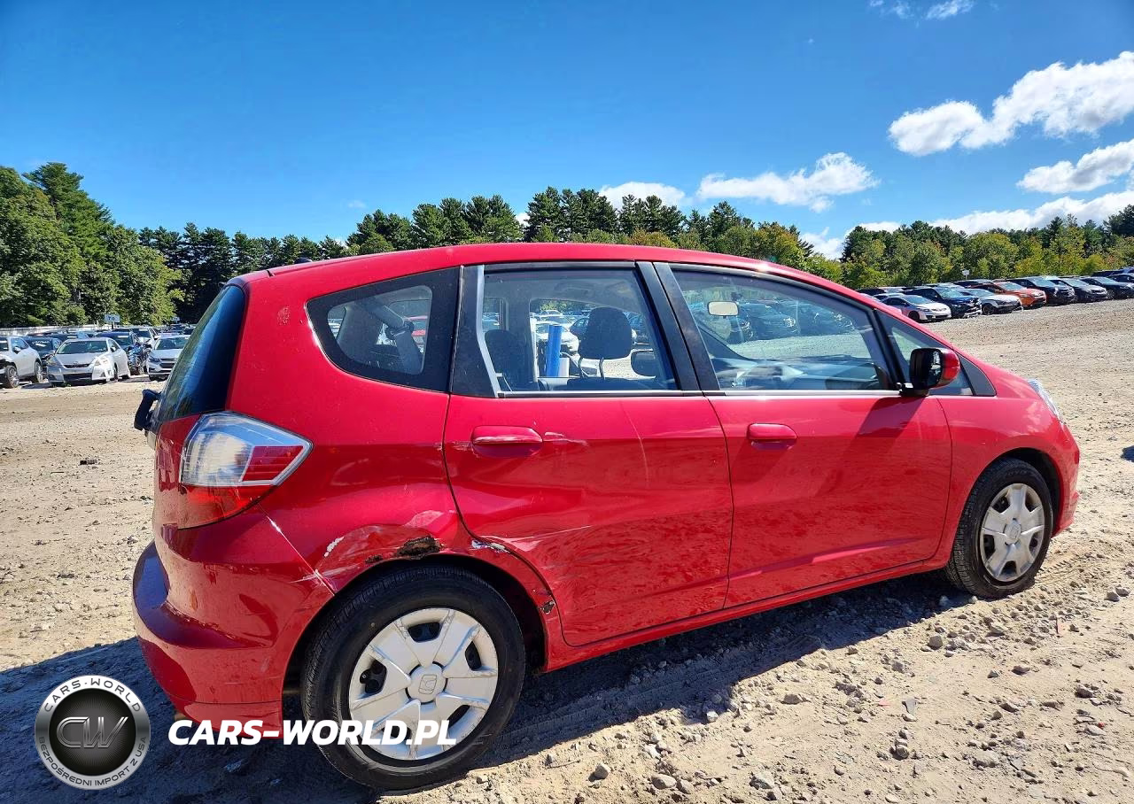 2012 Honda Fit VIN:JHMGE8H30CS004070 - 3