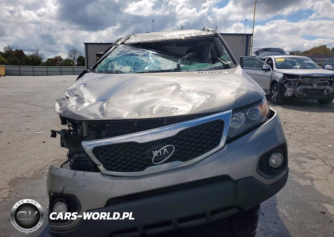2013 Kia Sorento Lx VIN:5XYKT3A61DG370247 - 5