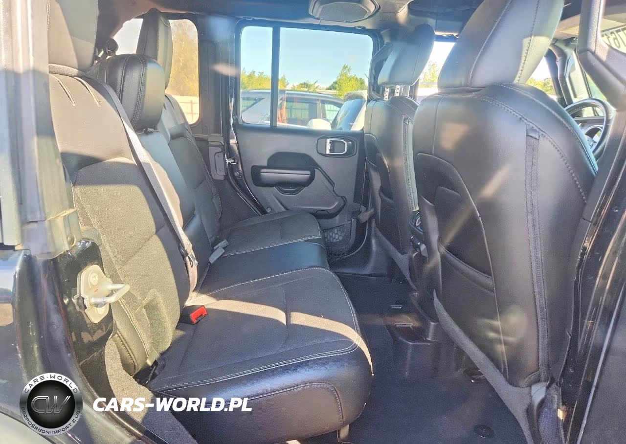 2020 Jeep Wrangler Unlimited Sport VIN:1C4HJXDG3LW241813 - 10