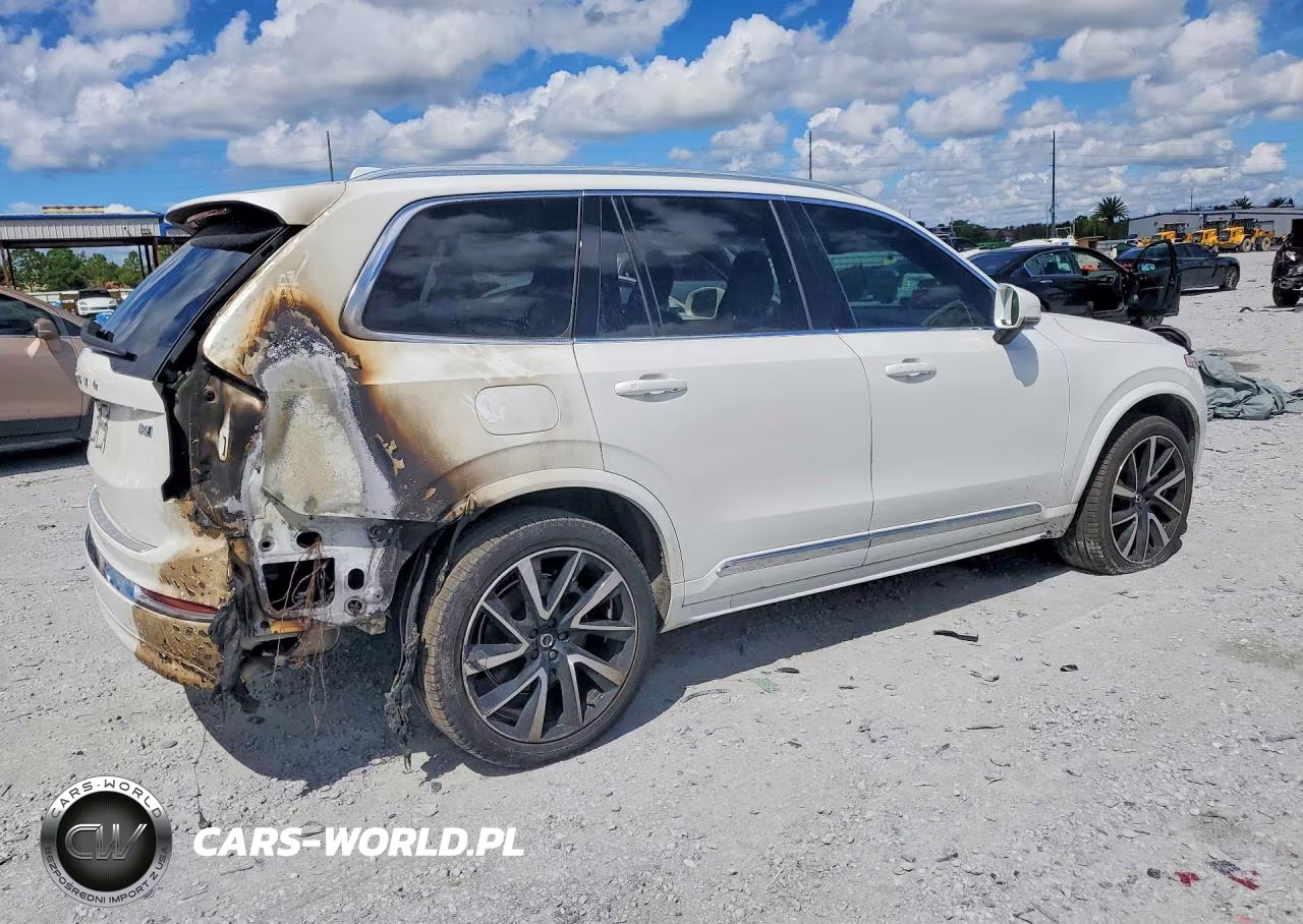 2024 Volvo Xc90 Plus VIN:YV4062PE1R1178905 - 3