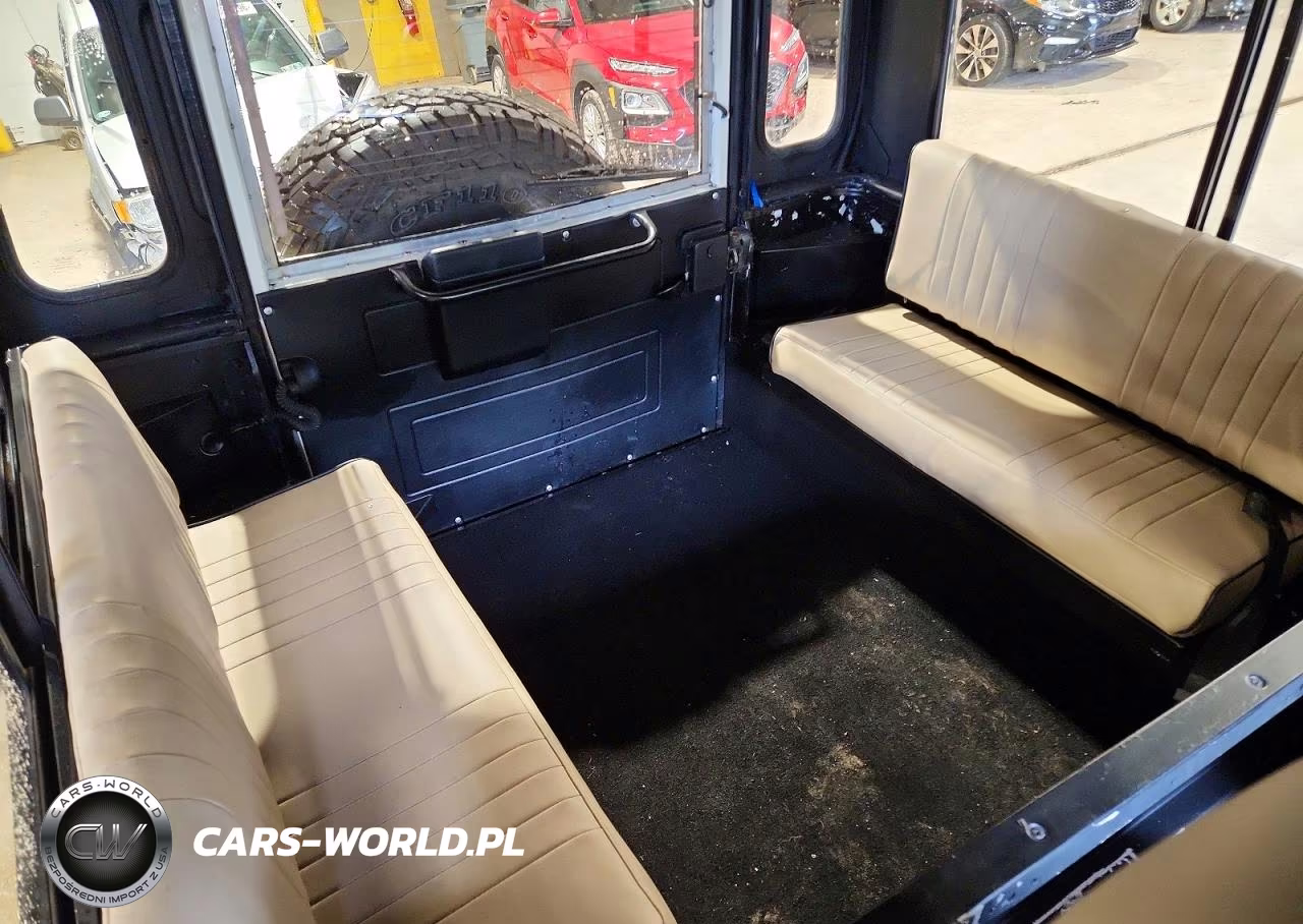 2001 Land Rover Defender VIN:SALLDVA871A612442 - 11