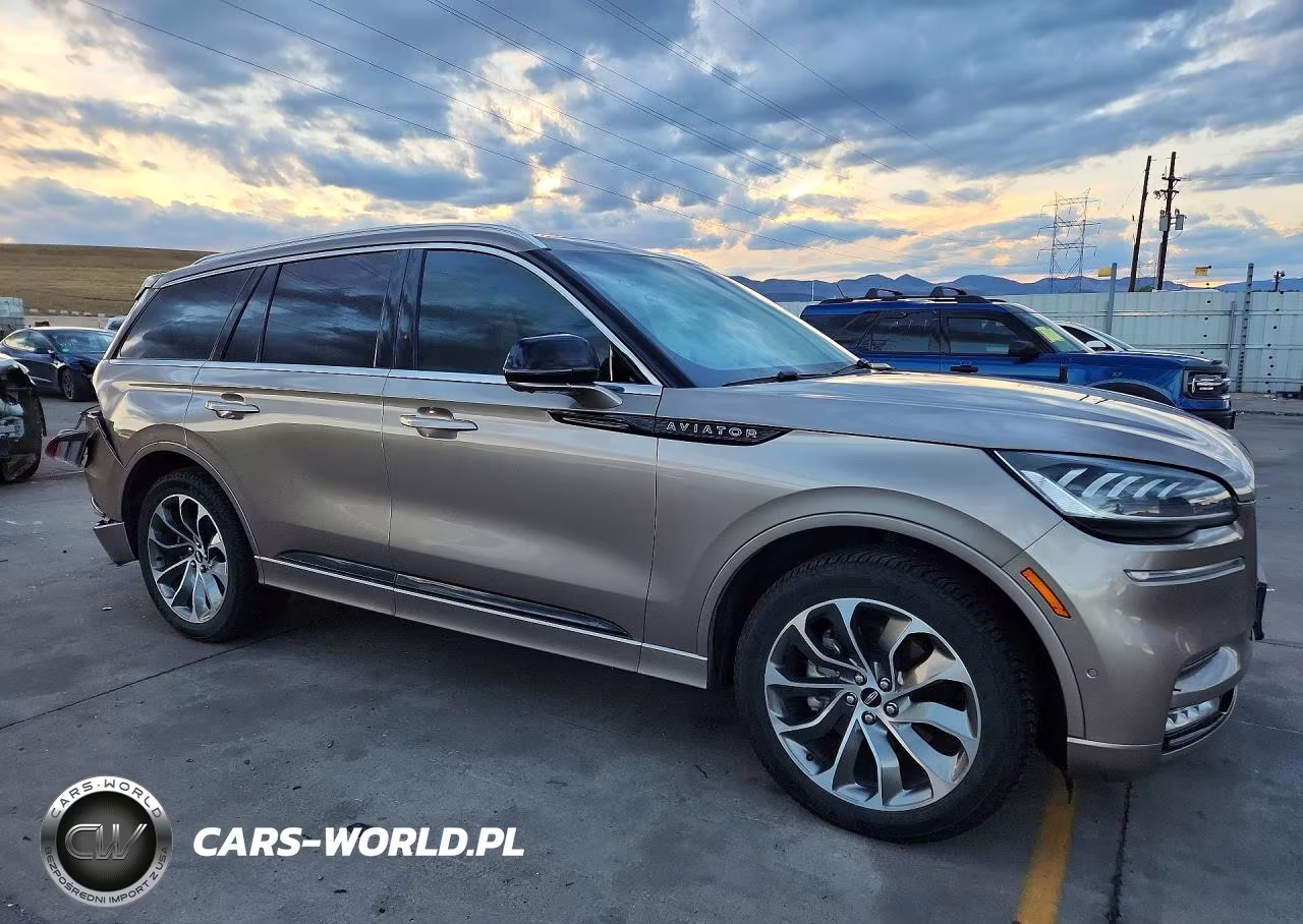 2021 Lincoln Aviator Grand Touring VIN:5LMYJ8XY6MNL01609 - 4