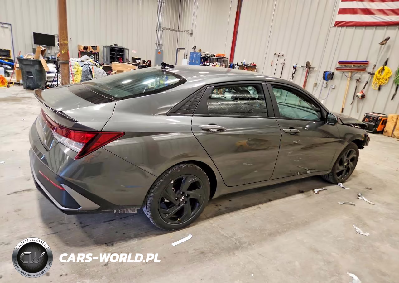 2026 Hyundai Elantra Sel Sport VIN:KMHLM4DG3TU258649 - 3
