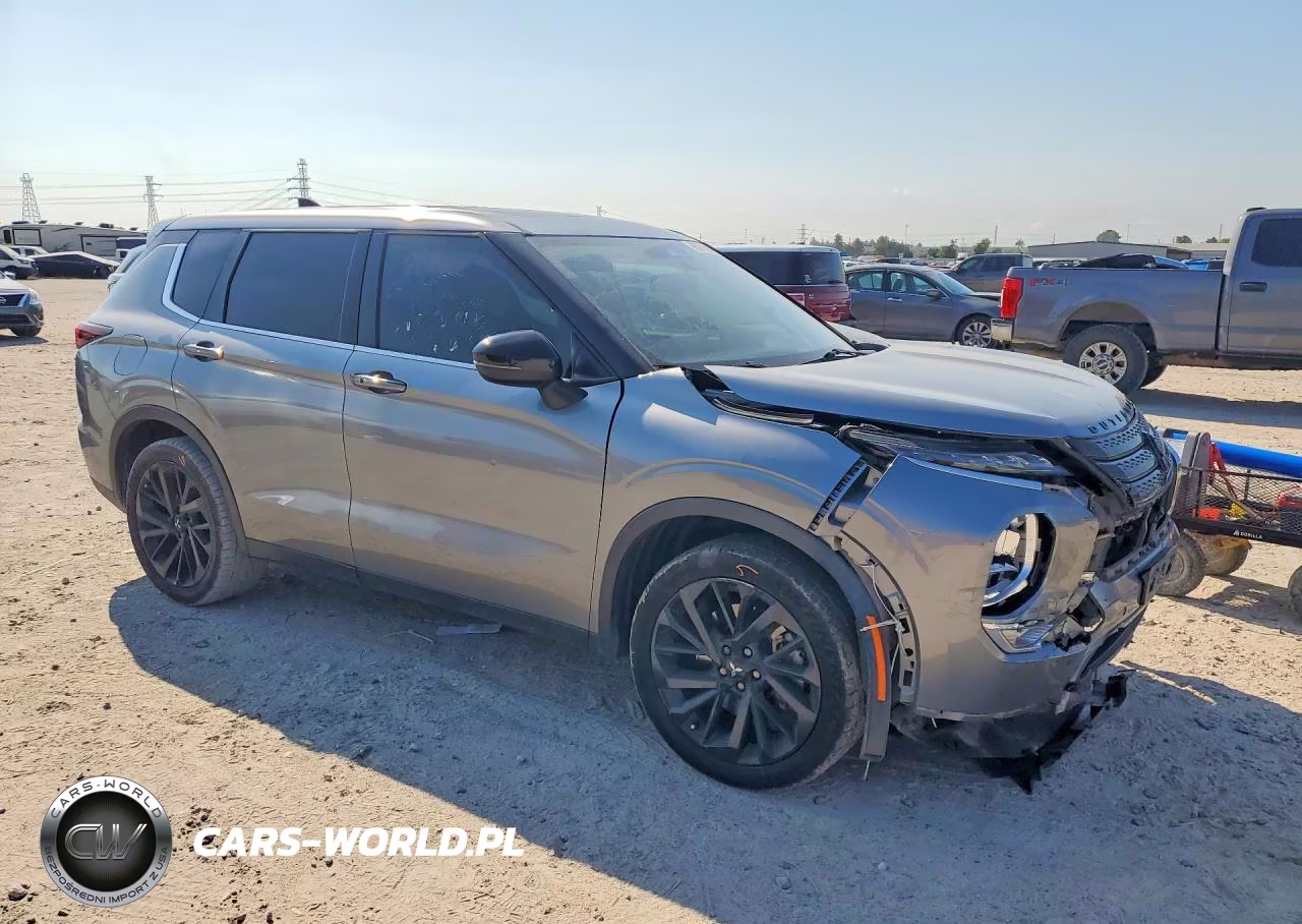 2022 Mitsubishi Outlander VIN:JA4J3UA89NZ076983 - 4