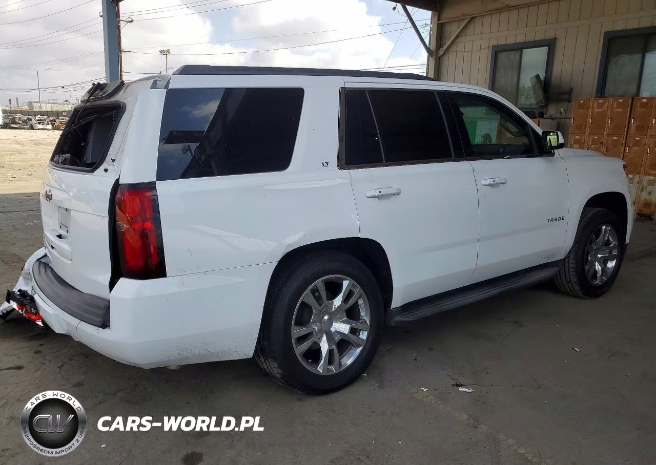 2019 Chevrolet Tahoe C1500 Lt VIN:1GNSCBKC9KR156496 - 3