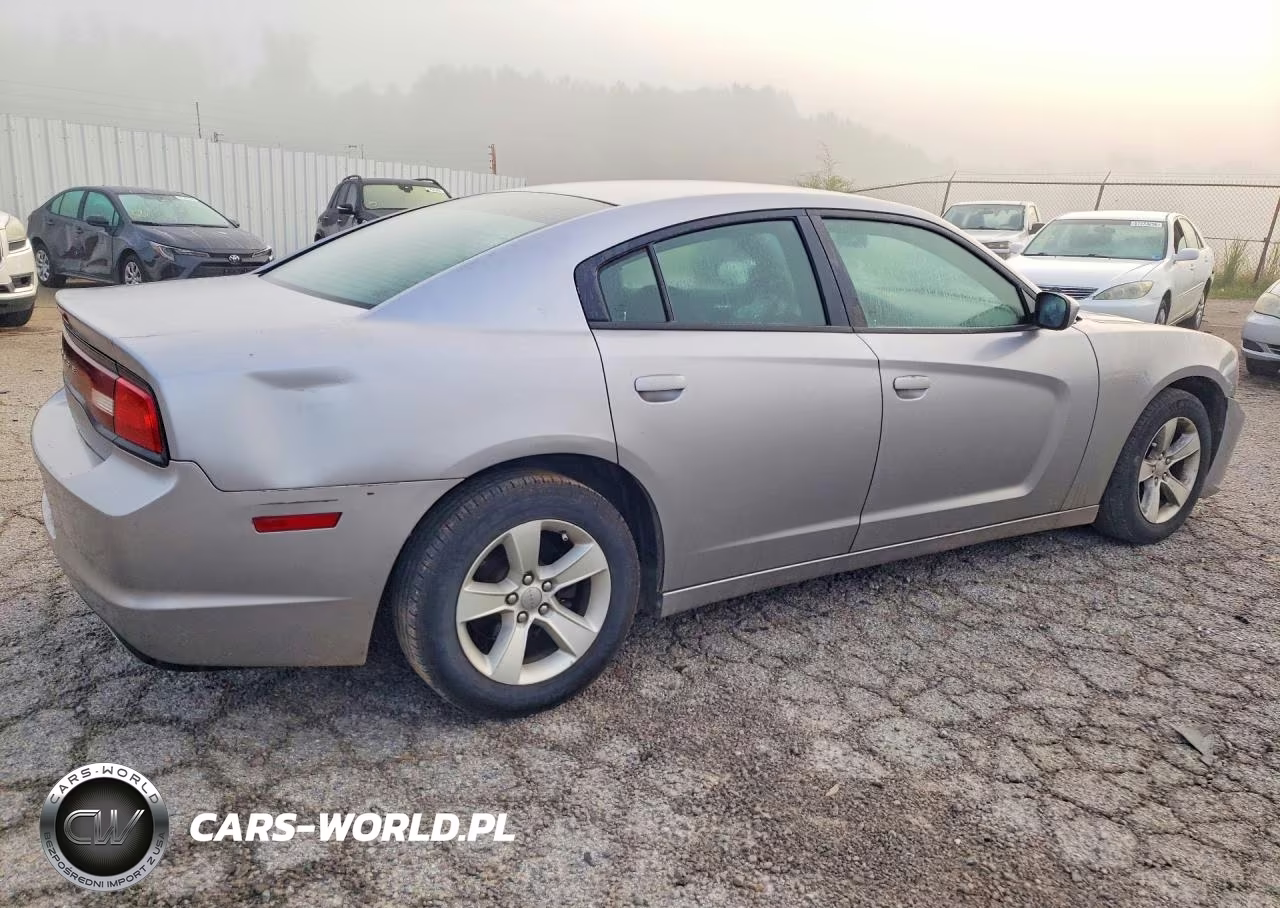 2013 Dodge Charger Base VIN:2C3CDXBG6DH605957 - 3