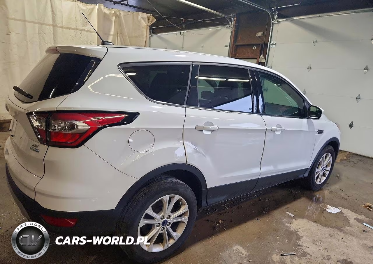 2017 Ford Escape Se VIN:1FMCU9GD2HUB94917 - 3