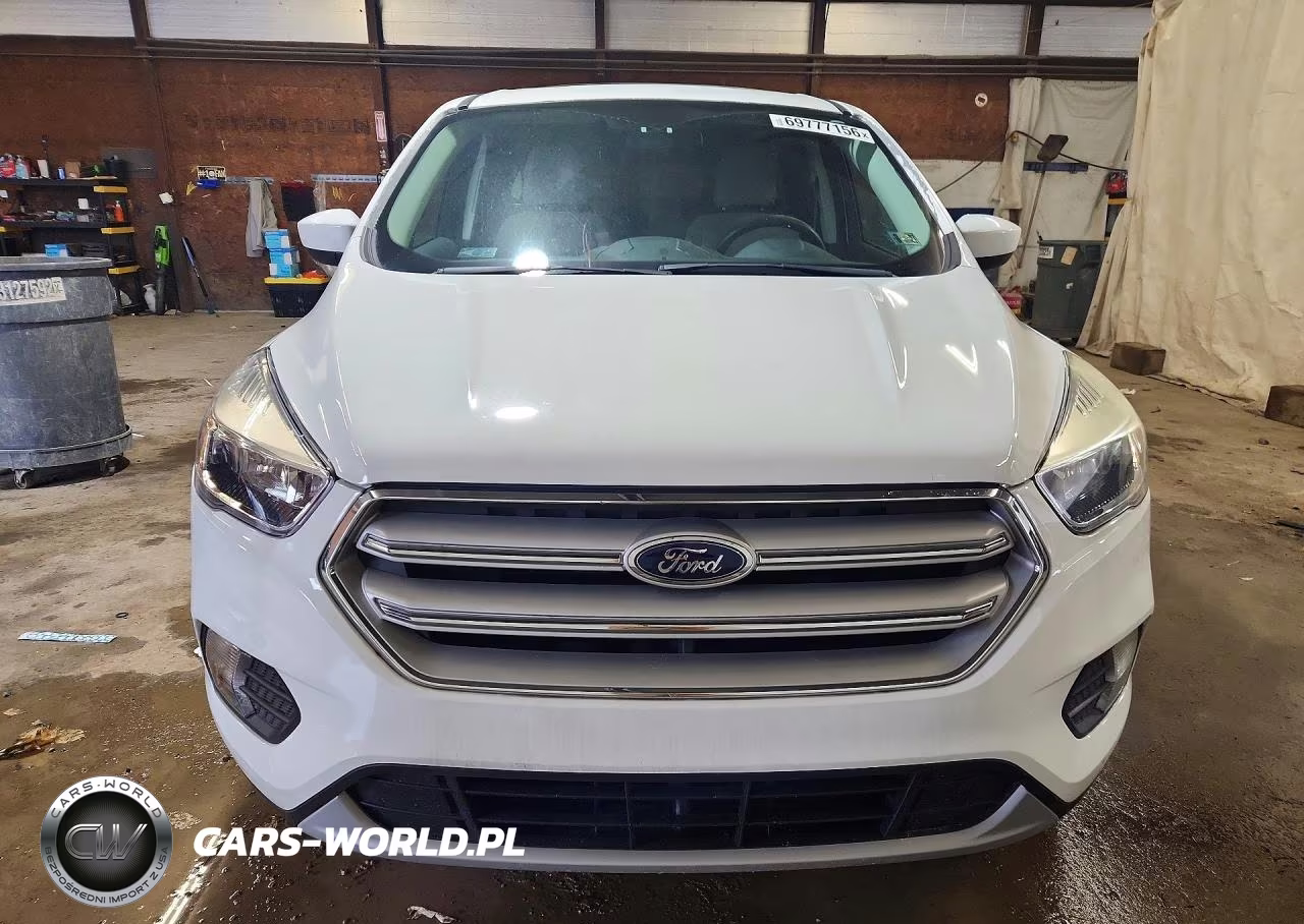 2017 Ford Escape Se VIN:1FMCU9GD2HUB94917 - 5