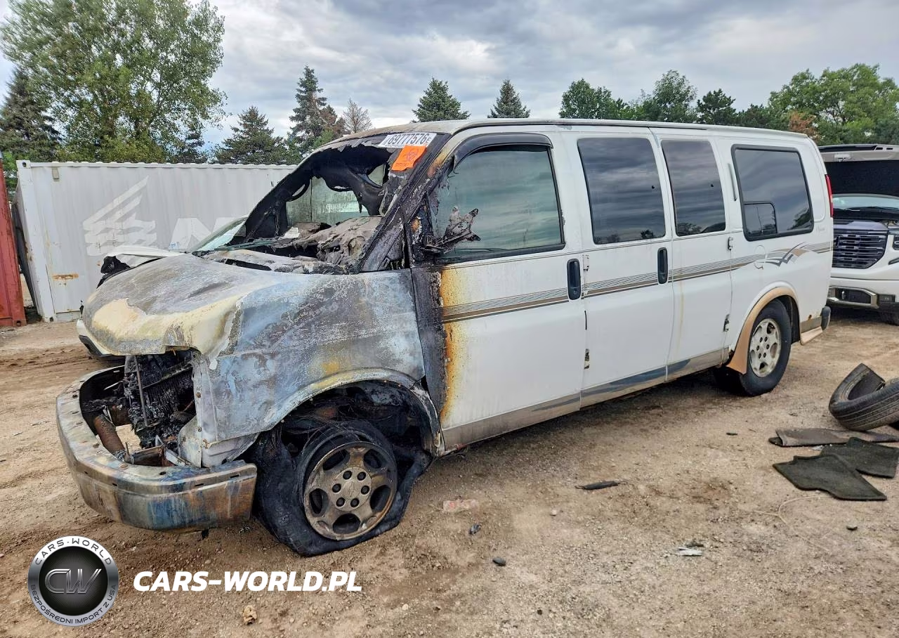 2005 Chevrolet Express G1500 VIN:1GBFG15T851157358 - 1