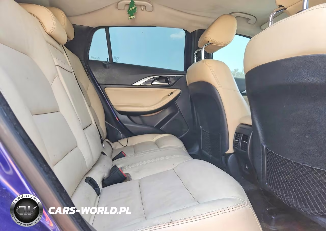 2017 Infiniti Qx30 Luxury VIN:SJKCH5CRXHA039677 - 11