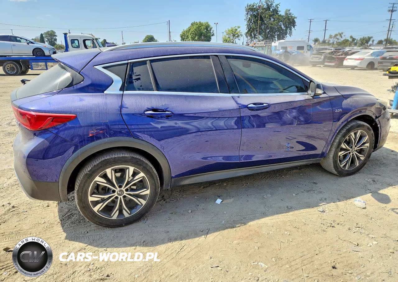 2017 Infiniti Qx30 Luxury VIN:SJKCH5CRXHA039677 - 3