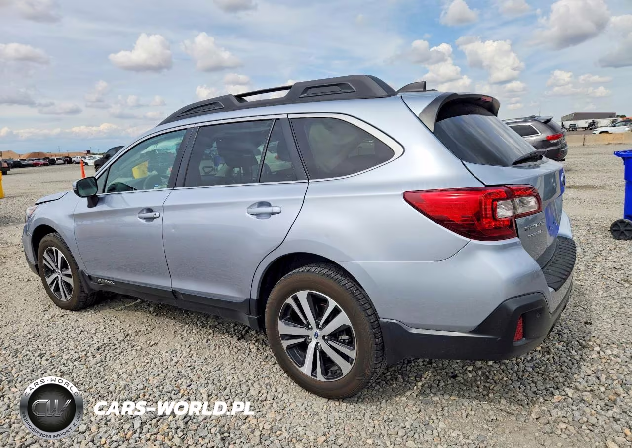 2018 Subaru Outback 3.6R Limited VIN:4S4BSENC5J3391810 - 2