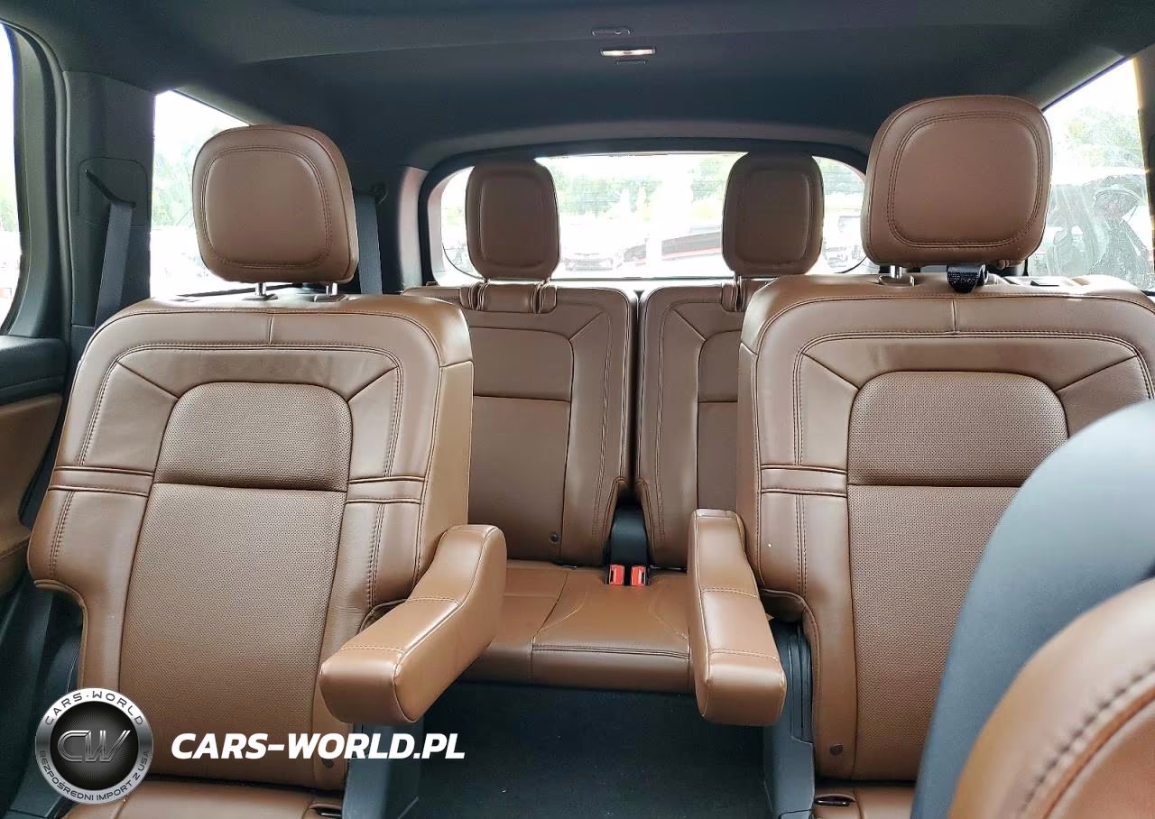 2021 Lincoln Aviator Reserve VIN:5LM5J7XC2MGL07428 - 10