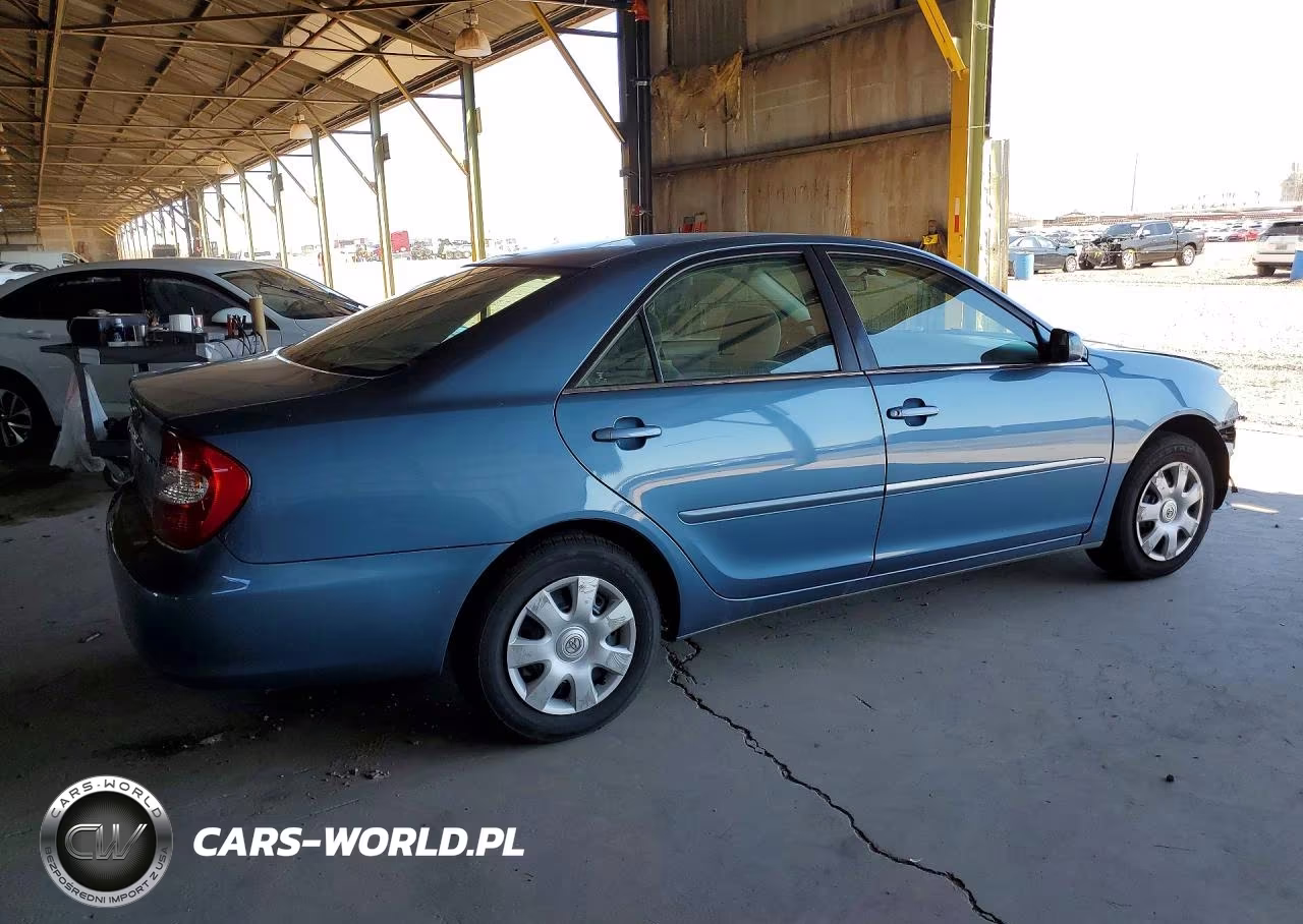 2003 Toyota Camry Le VIN:4T1BE32K73U749591 - 3