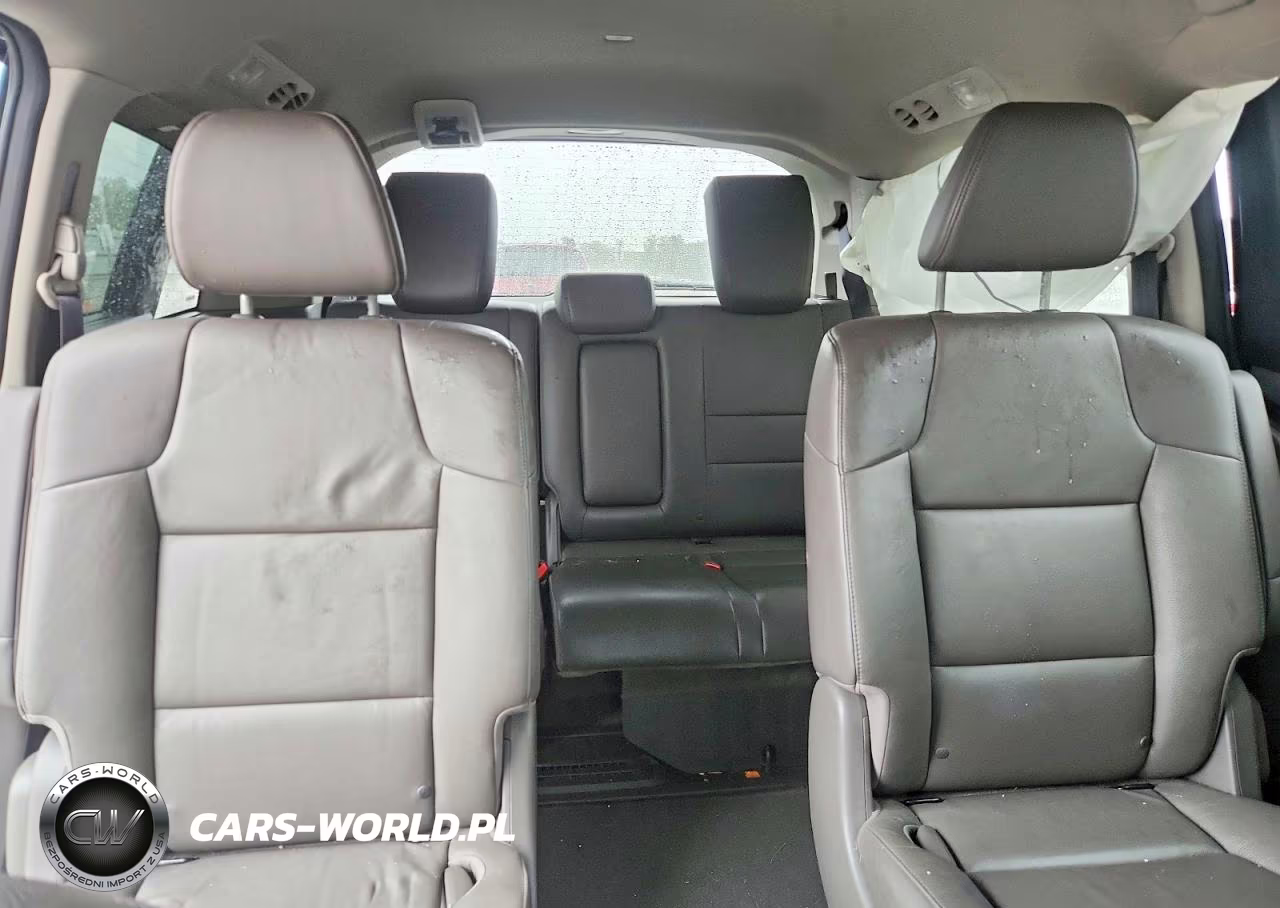 2016 Honda Odyssey Touring VIN:5FNRL5H90GB067837 - 10