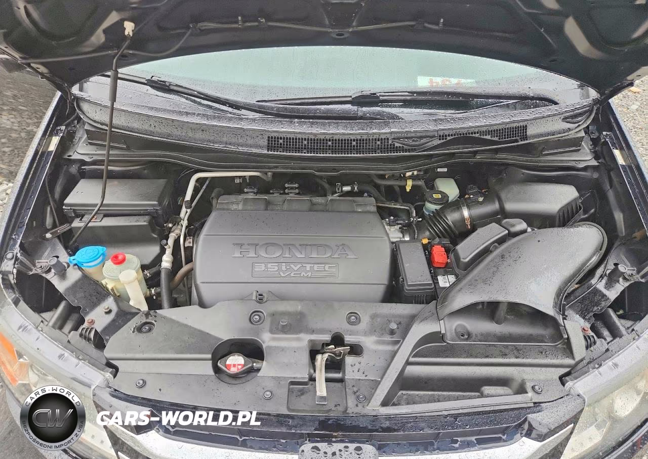 2016 Honda Odyssey Touring VIN:5FNRL5H90GB067837 - 12
