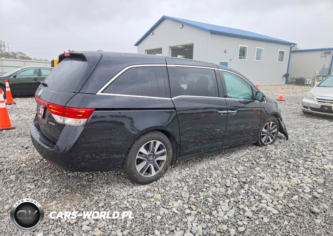 2016 Honda Odyssey Touring VIN:5FNRL5H90GB067837 - 3