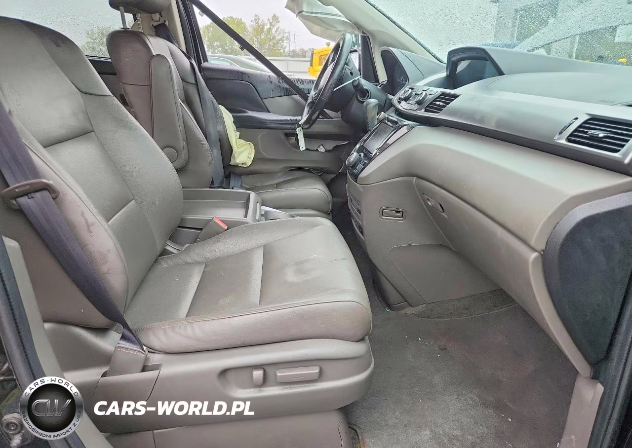 2016 Honda Odyssey Touring VIN:5FNRL5H90GB067837 - 7