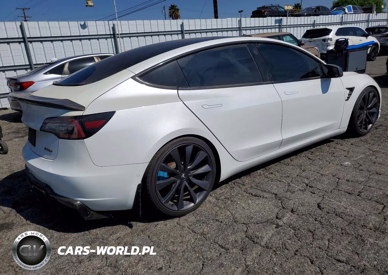 2020 Tesla Model 3 VIN:5YJ3E1EC1LF714233 - 3