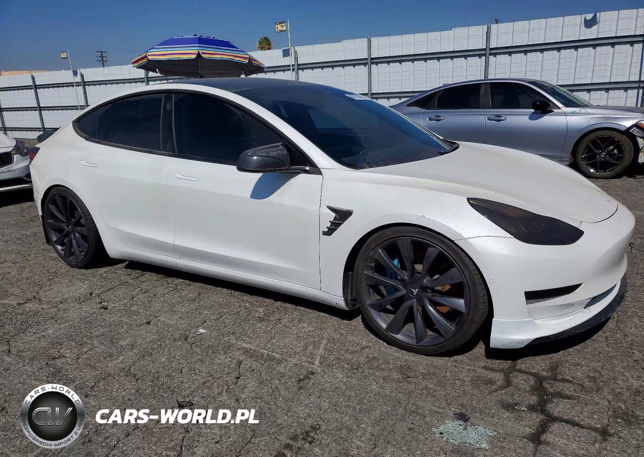 2020 Tesla Model 3 VIN:5YJ3E1EC1LF714233 - 4