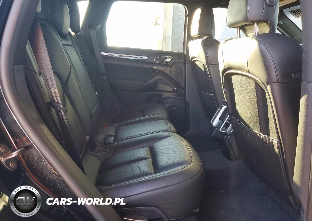 2016 Porsche Cayenne VIN:WP1AA2A2XGKA09668 - 10