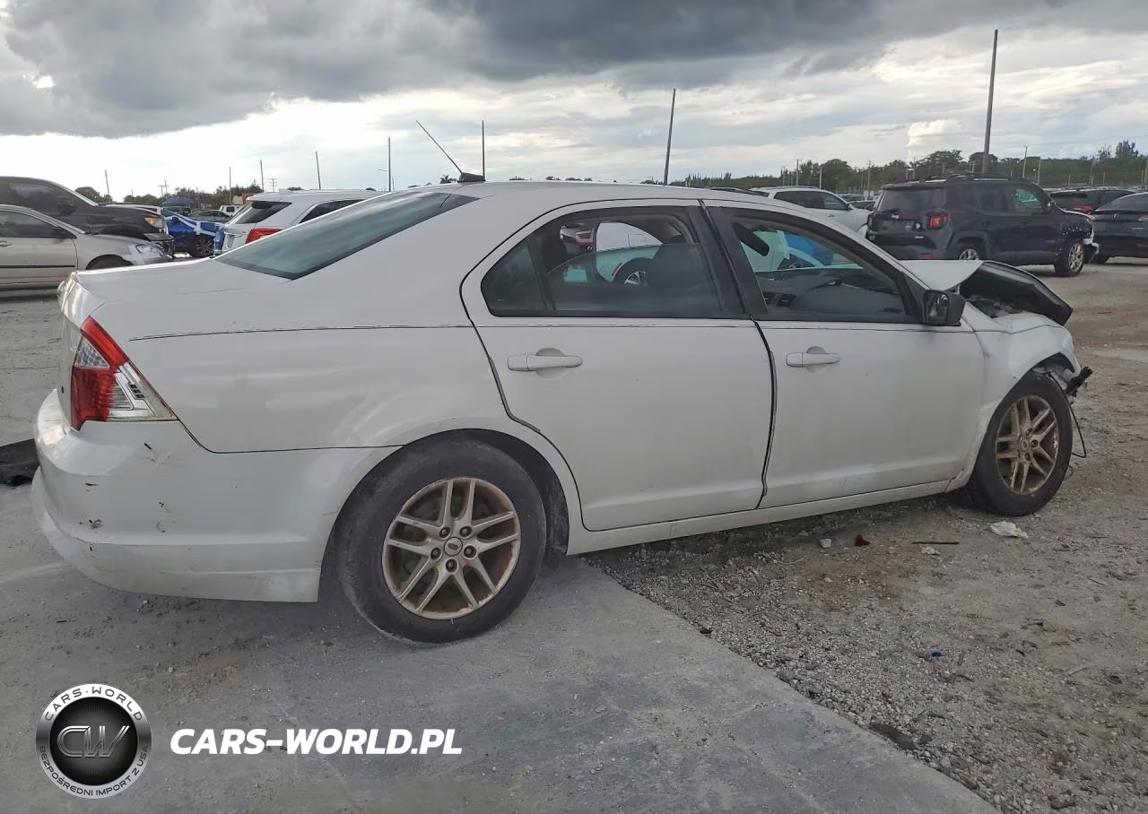2012 Ford Fusion S VIN:3FAHP0GA5CR184598 - 3