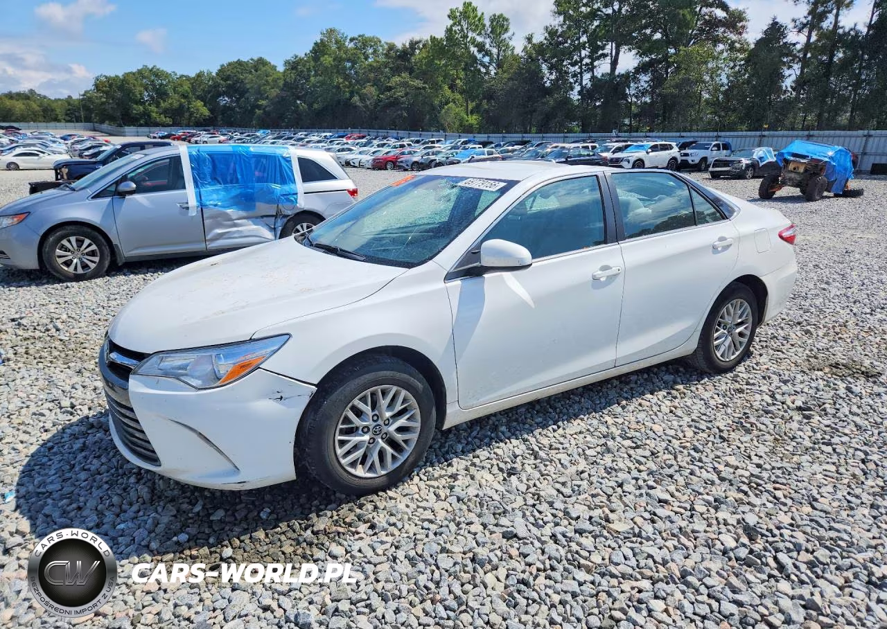 2016 Toyota Camry Le VIN:4T1BF1FK6GU164485 - 1