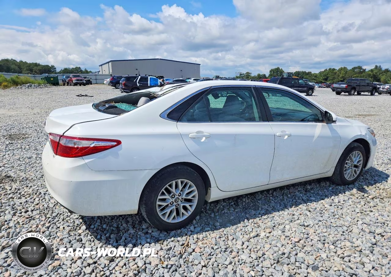 2016 Toyota Camry Le VIN:4T1BF1FK6GU164485 - 3