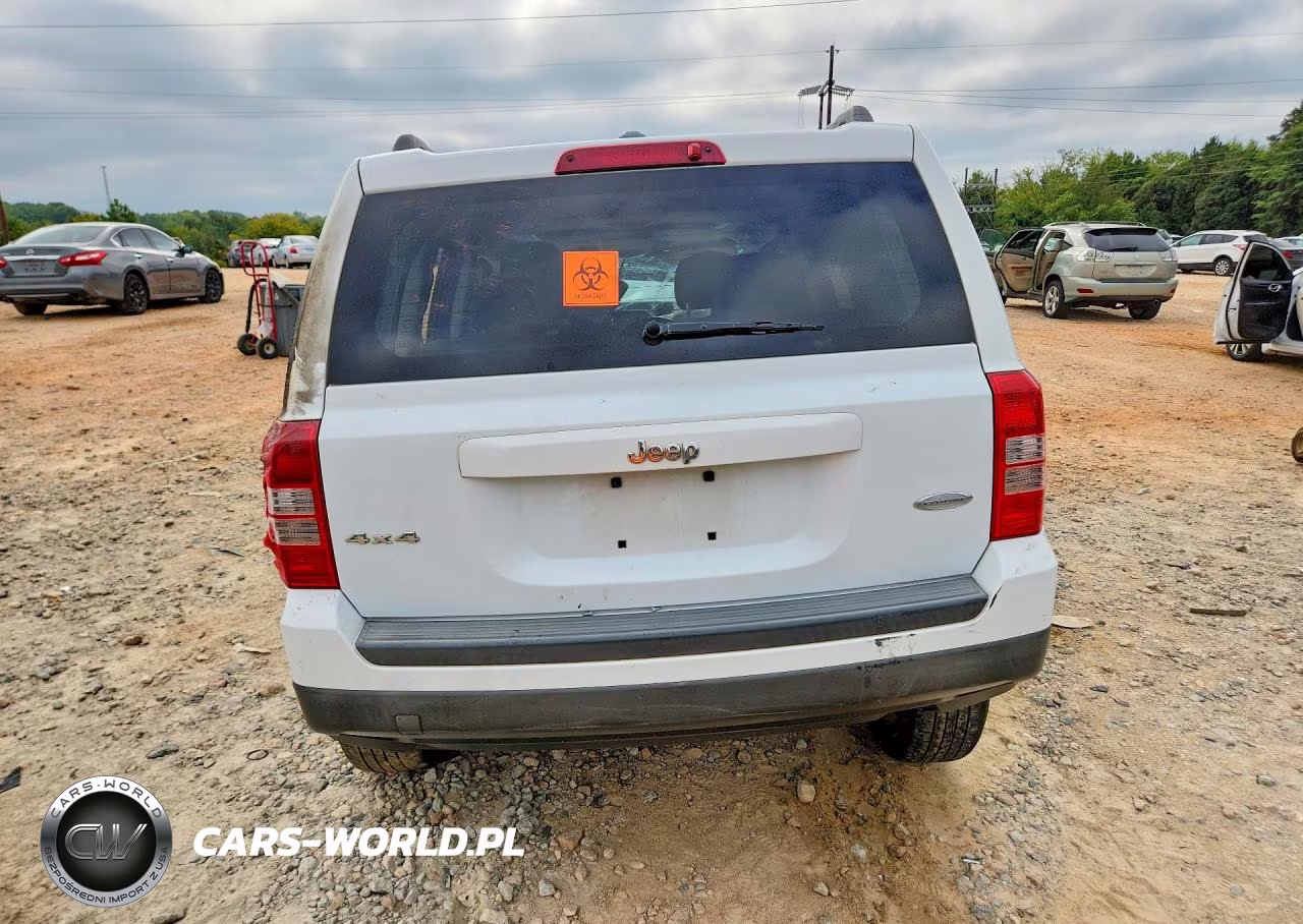 2015 Jeep Patriot Latitude VIN:1C4NJRFB6FD417785 - 6
