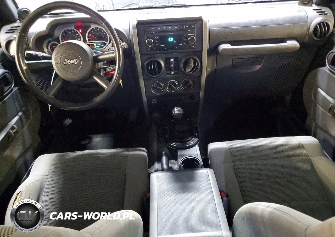 2007 Jeep Wrangler Sahara VIN:1J8GA59107L225704 - 8